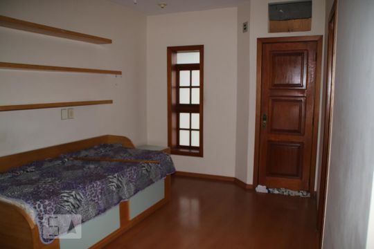 Casa de Condomínio à venda com 5 quartos, 400m² em Taquara, Rio de Janeiro