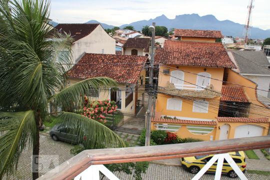 Casa de Condomínio à venda com 5 quartos, 400m² em Taquara, Rio de Janeiro