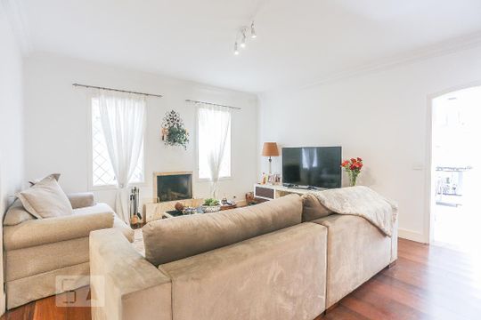 Sala de Estar de casa para alugar com 3 quartos, 258m² em Jardim Bonfiglioli, São Paulo