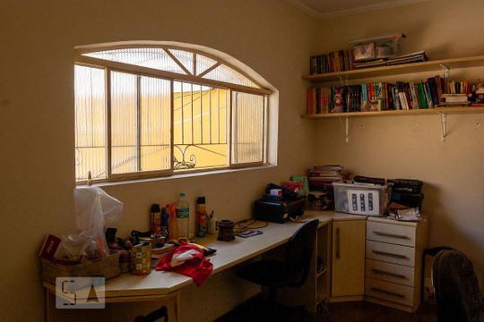 Quarto de Serviço de casa à venda com 3 quartos, 150m² em Vila Alpina, São Paulo