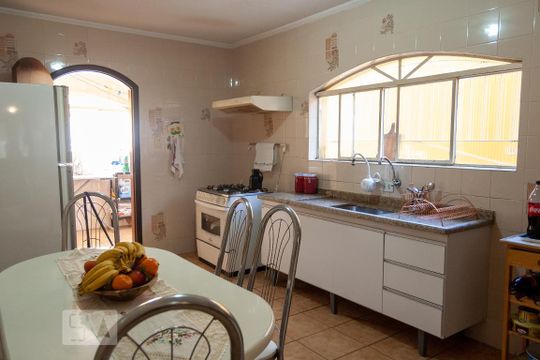 Cozinha de casa à venda com 3 quartos, 150m² em Vila Alpina, São Paulo