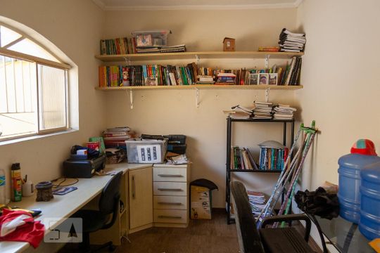 Quarto de Serviço de casa à venda com 3 quartos, 150m² em Vila Alpina, São Paulo