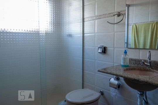 Banheiro 2 de casa à venda com 3 quartos, 150m² em Vila Alpina, São Paulo