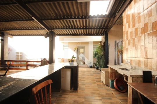Churrasqueira de casa à venda com 3 quartos, 511m² em Vila Sônia, São Paulo