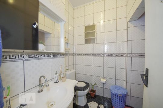 Banheiro de casa à venda com 2 quartos, 80m² em Feitoria, São Leopoldo