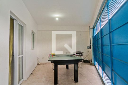 Garagem de casa para alugar com 4 quartos, 250m² em Vila Jaguara, São Paulo