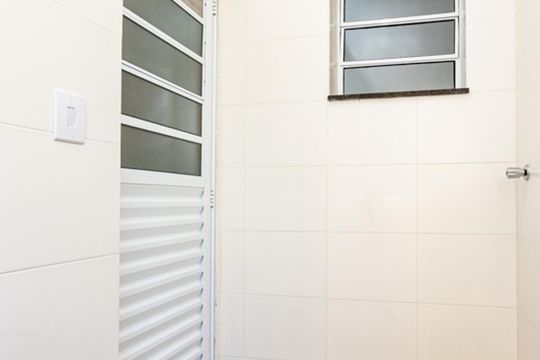Área de serviço de apartamento para alugar com 2 quartos, 49m² em Vila Santa Inês, São Paulo