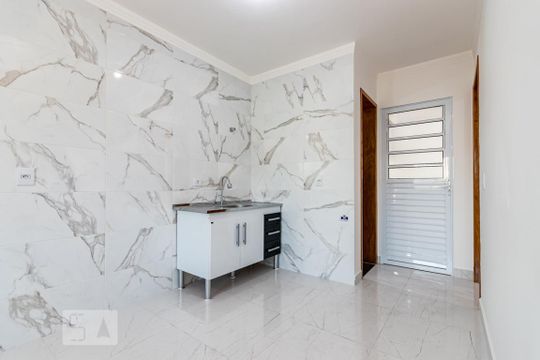 Cozinha de apartamento para alugar com 2 quartos, 49m² em Vila Santa Inês, São Paulo