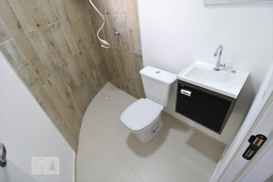 Banheiro da suíte 2 de apartamento para alugar com 2 quartos, 70m² em Perdizes, São Paulo