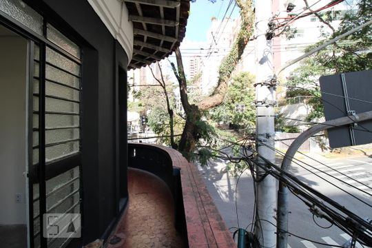 Sacada da suíte 1 de apartamento para alugar com 2 quartos, 70m² em Perdizes, São Paulo