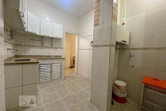 Cozinha de apartamento à venda com 2 quartos, 70m² em Bonsucesso, Rio de Janeiro