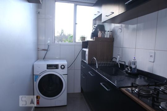 Cozinha de apartamento à venda com 2 quartos, 36m² em Vila Nova, Porto Alegre