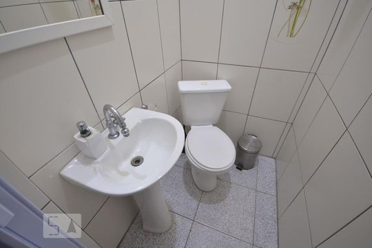 Lavabo  de casa à venda com 2 quartos, 130m² em Cambuci, São Paulo