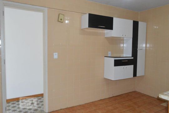 Cozinha de apartamento à venda com 3 quartos, 103m² em Ingá, Niterói