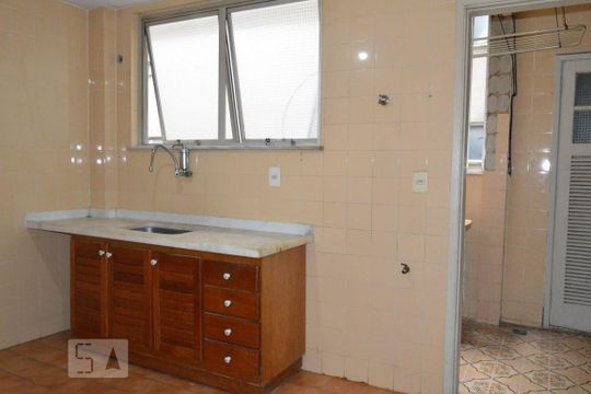 Cozinha de apartamento à venda com 3 quartos, 103m² em Ingá, Niterói