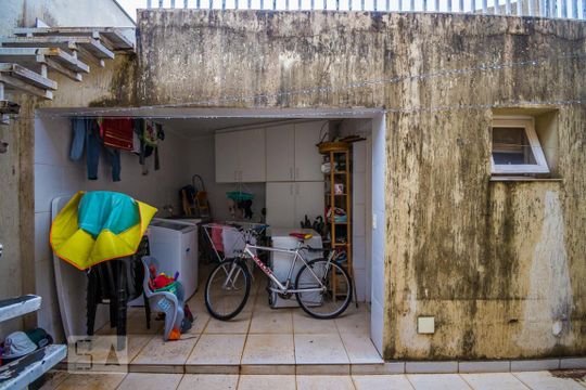 Vista da Suíte de casa para alugar com 3 quartos, 174m² em Jardim Guarani, Campinas