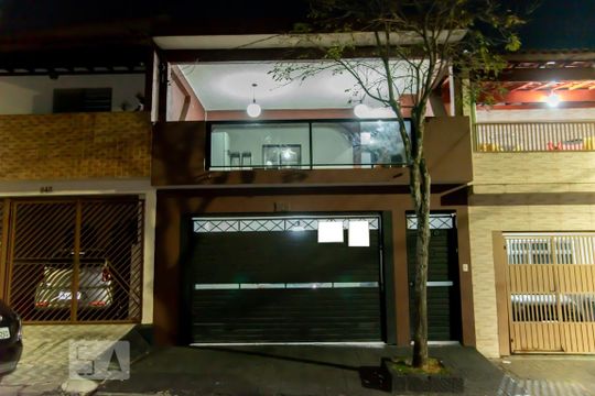 Fachada de casa à venda com 3 quartos, 180m² em Parque Santa Madalena, São Paulo