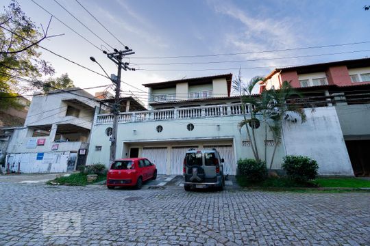 Fachada de casa à venda com 4 quartos, 564m² em Freguesia de Jacarepaguá, Rio de Janeiro