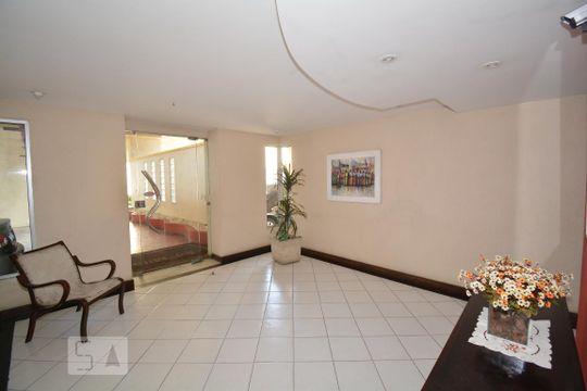 Hall de Entrada de apartamento à venda com 2 quartos, 56m² em Méier, Rio de Janeiro