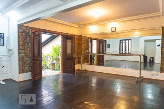 Casa à venda com 4 quartos, 230m² em Consolação, São Paulo