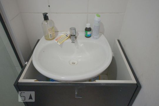 Banheiro Social de apartamento à venda com 2 quartos, 57m² em São João Climaco, São Paulo