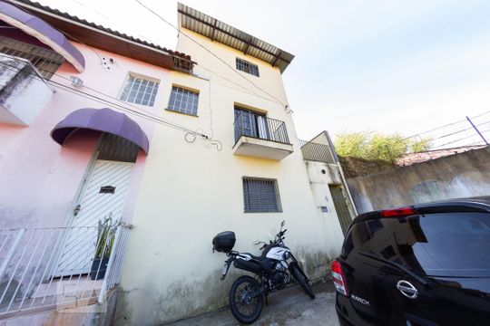 Fachada de casa para alugar com 4 quartos, 120m² em Vila Pereira Barreto, São Paulo