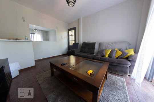 Casa para alugar com 4 quartos, 120m² em Vila Pereira Barreto, São Paulo