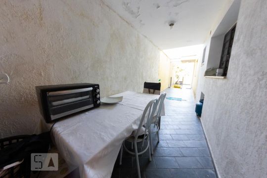 Quintal de casa para alugar com 4 quartos, 120m² em Vila Pereira Barreto, São Paulo
