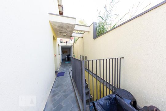 Quintal de casa para alugar com 4 quartos, 120m² em Vila Pereira Barreto, São Paulo