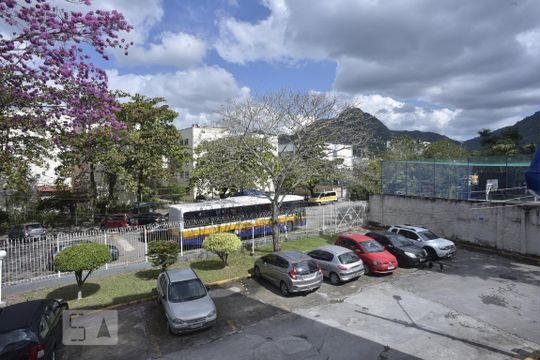 Vista da Sala de apartamento para alugar com 2 quartos, 55m² em Jacarepaguá, Rio de Janeiro