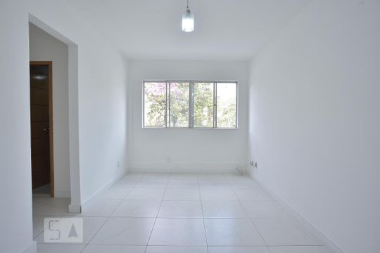 Sala de apartamento para alugar com 2 quartos, 55m² em Jacarepaguá, Rio de Janeiro