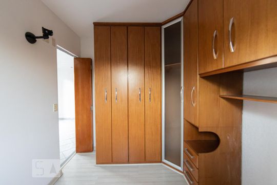 Quarto 1 de apartamento para alugar com 2 quartos, 50m² em Vila Guilhermina, São Paulo