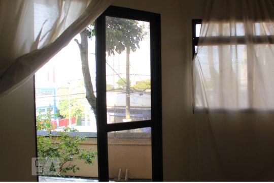 Casa à venda com 3 quartos, 220m² em Sítio da Figueira, São Paulo