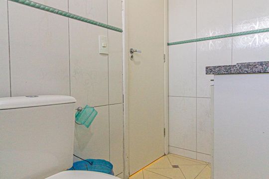 Banheiro de apartamento para alugar com 1 quarto, 55m² em Rebouças, Curitiba