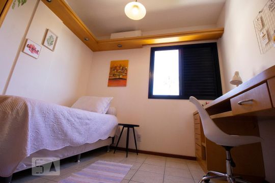 Quarto 02 de apartamento para alugar com 2 quartos, 65m² em Agronômica, Florianópolis