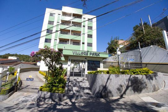 Fachada de apartamento para alugar com 2 quartos, 65m² em Agronômica, Florianópolis