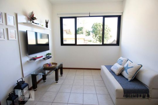 Sala de apartamento para alugar com 2 quartos, 65m² em Agronômica, Florianópolis
