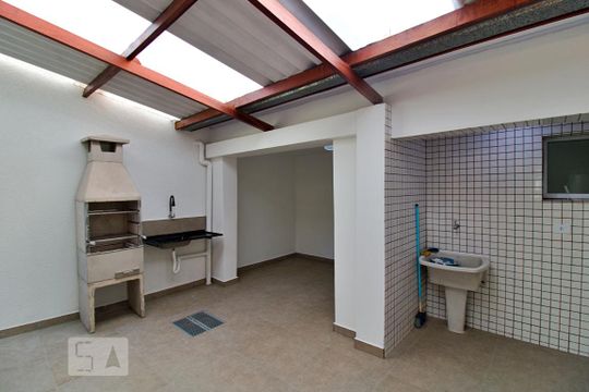 Área de Serviço de casa de condomínio para alugar com 2 quartos, 110m² em Jardim Monte Kemel, São Paulo