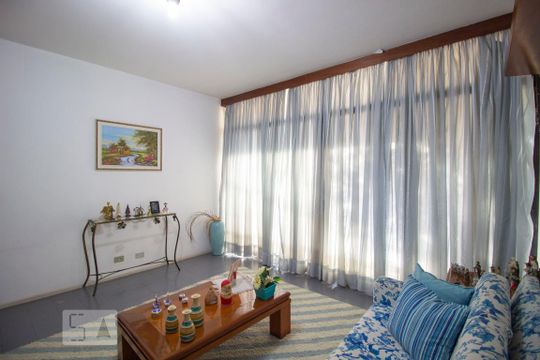 Sala de casa à venda com 3 quartos, 330m² em Vila Vianelo, Jundiaí