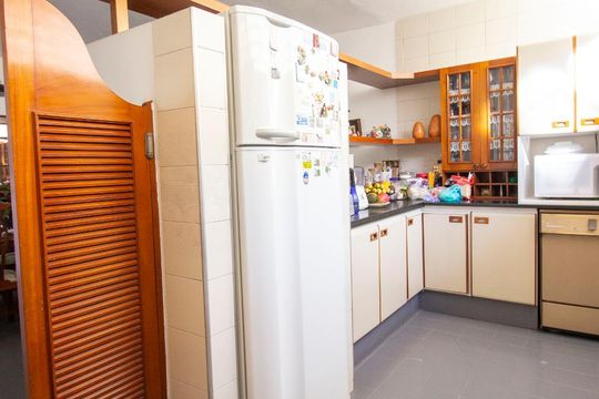 Cozinha - Armários de casa à venda com 3 quartos, 330m² em Vila Vianelo, Jundiaí