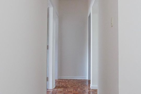 Corredor de apartamento para alugar com 3 quartos, 120m² em Pinheiros, São Paulo