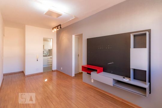 Apartamento para alugar com 2 quartos, 55m² em Floresta, Belo Horizonte