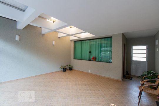 Garagem de casa à venda com 3 quartos, 210m² em Cidade Patriarca, São Paulo