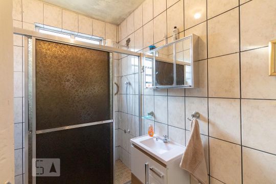 Banheiro de casa à venda com 3 quartos, 200m² em Cambuci, São Paulo