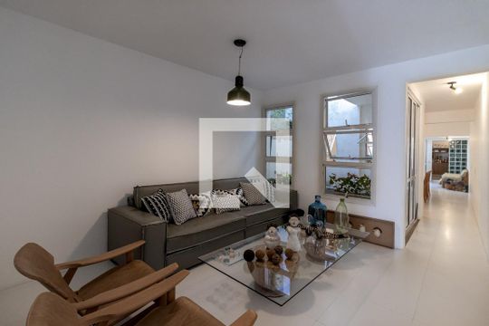 Casa à venda com 3 quartos, 152m² em Vila Nova Conceição, São Paulo