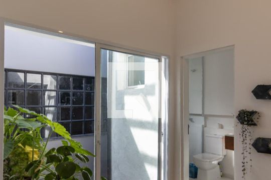 Corredor de casa à venda com 3 quartos, 152m² em Vila Nova Conceição, São Paulo