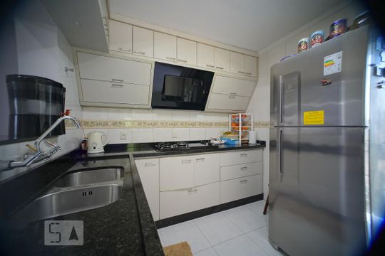 Cozinha de casa à venda com 5 quartos, 270m² em Sarandi, Porto Alegre