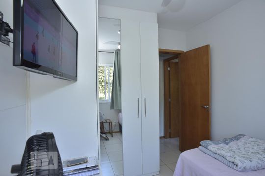Quarto de apartamento à venda com 2 quartos, 60m² em Pechincha, Rio de Janeiro