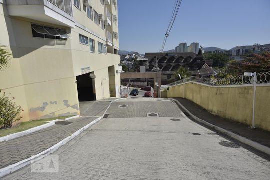 Fachada de apartamento à venda com 2 quartos, 60m² em Pechincha, Rio de Janeiro
