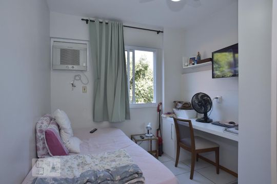 Quarto de apartamento à venda com 2 quartos, 60m² em Pechincha, Rio de Janeiro